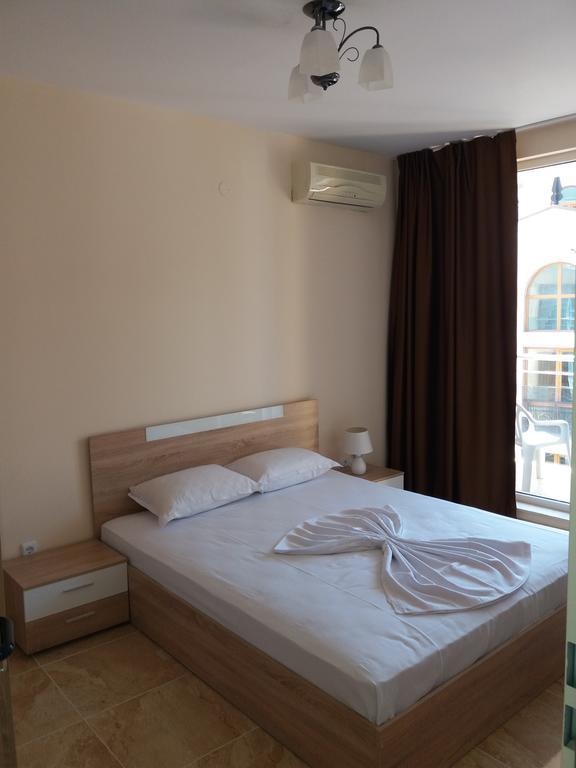 Golden Sea View Apartments 1 Pomorie Exterior photo